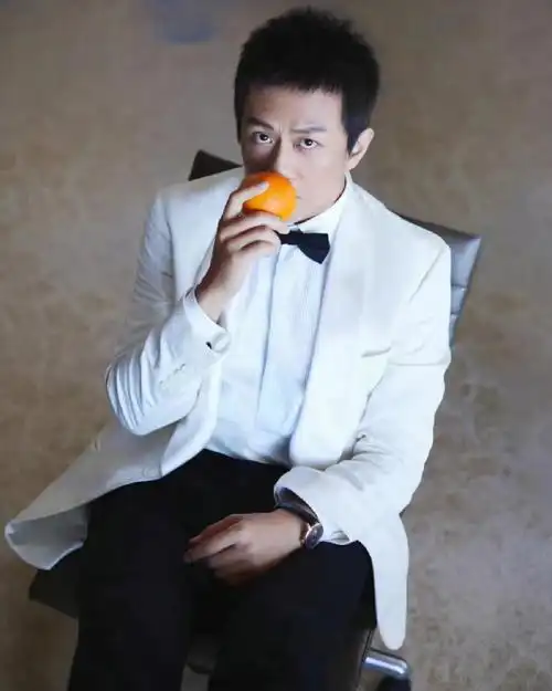 邓超inbrunellocucinelli