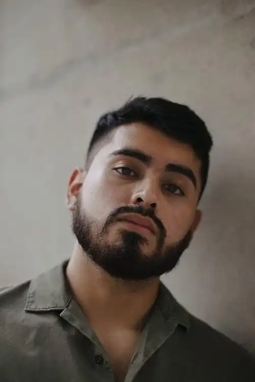 图库素材 - 艺术摄影 - 男人 图片信息简介:阿拉伯满脸胡子的大胜