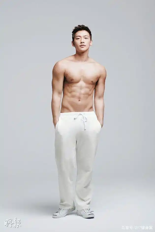 当rain遇见自己的肌肉身材,也变"沙雕"!