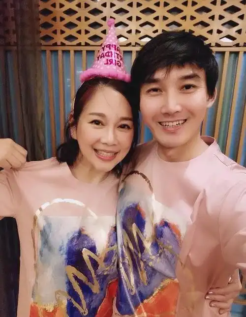 陈松伶参加新综艺,老公张铎发文助力,称:"活"着回来?