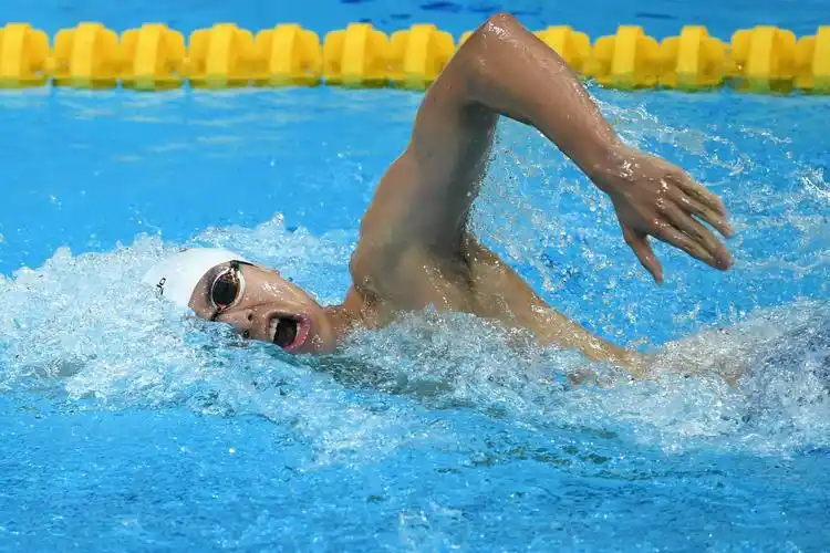 游泳——男子800米自由泳预赛赛况|游泳|自由泳|湖北省_新浪新闻