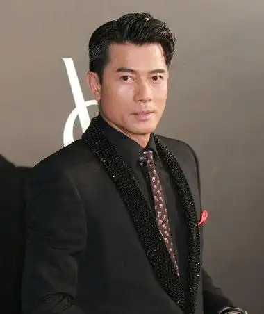 天王郭富城短发发型设计 受宠的依旧是蓬松短发(2) - 男士短发 - 发型