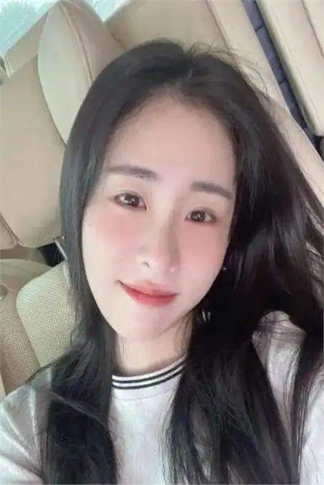 2021年,张碧晨突然发布的一条动态,不仅让无数观众感到震惊,更让事件