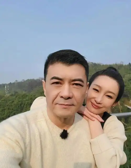 王新军和唐静离婚13年了,他们的生活相差太大