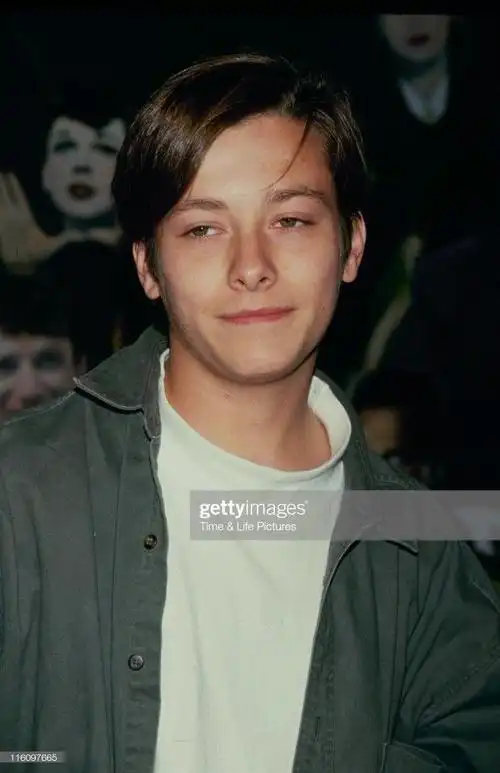 给发福毁容前的爱德华弗朗整个图楼,好喜欢他空洞迷离像沉浸在什么