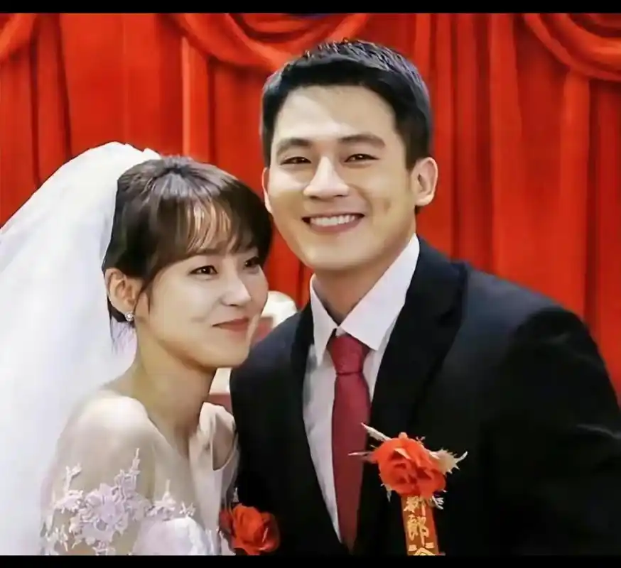 张佳宁和欧豪这张婚礼照片美的好自然, 张佳宁的美从来都不是性感和