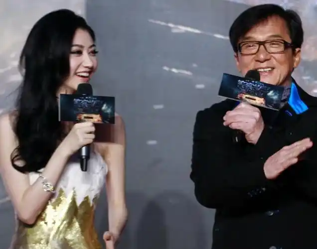 刘德华,甄子丹,周润发,成龙这些顶级大咖为她做配.