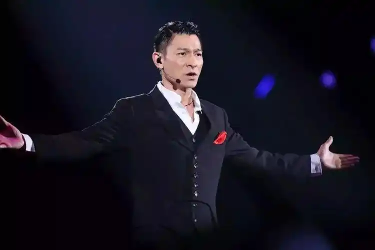 刘德华书法行云流水气势磅礴网友见字如见人侠骨柔情