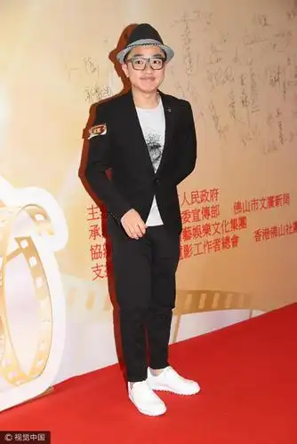 今年37岁的香港男星王祖蓝因为综艺节目《奔跑吧兄弟》而走红两岸三地