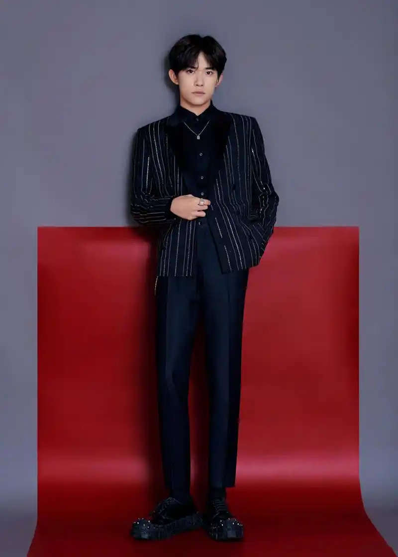 2019年,易烊千玺厚积薄发,在影视,音乐,综艺,商业等多领域收获多重