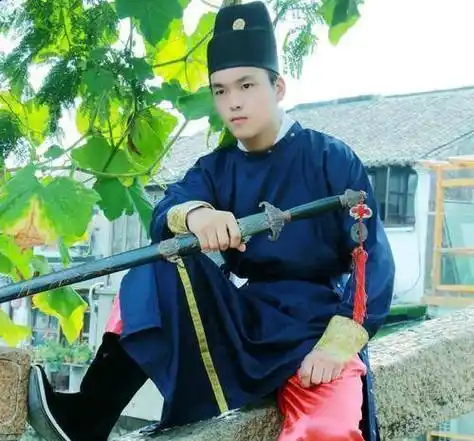 1,妻子收到莫名其妙的来信东京汴州开封府枣槊巷里,住着个叫皇甫松的