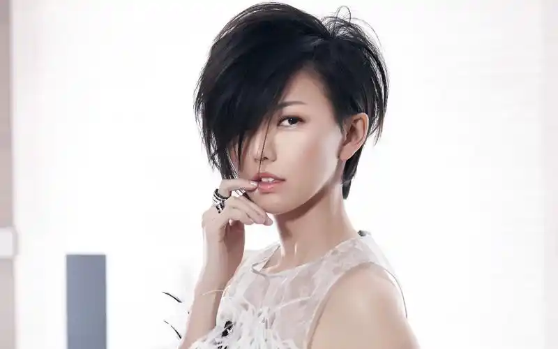 女歌手孙燕姿桌面壁纸618