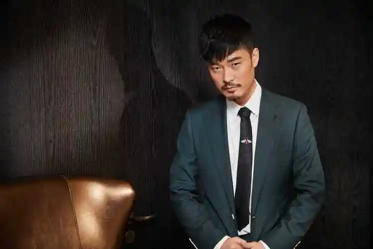 陈赫和陈凯歌是什么关系