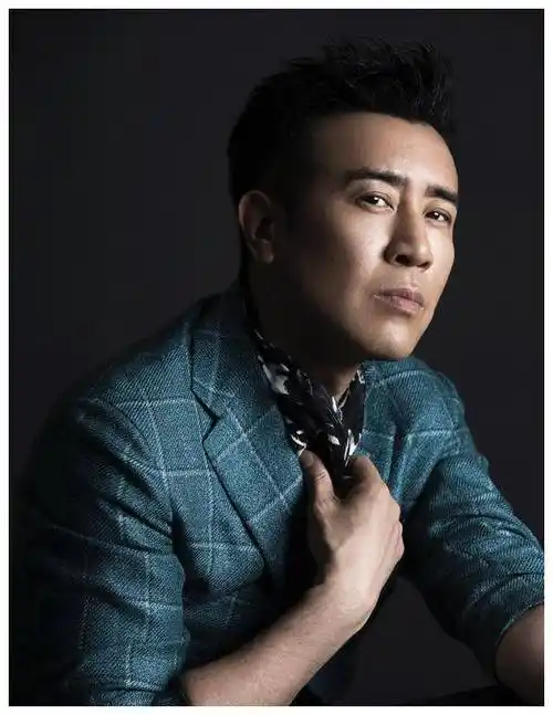 《演员于和伟:最正确的决定,我选定平凡妻子》_表演_挑战_人生