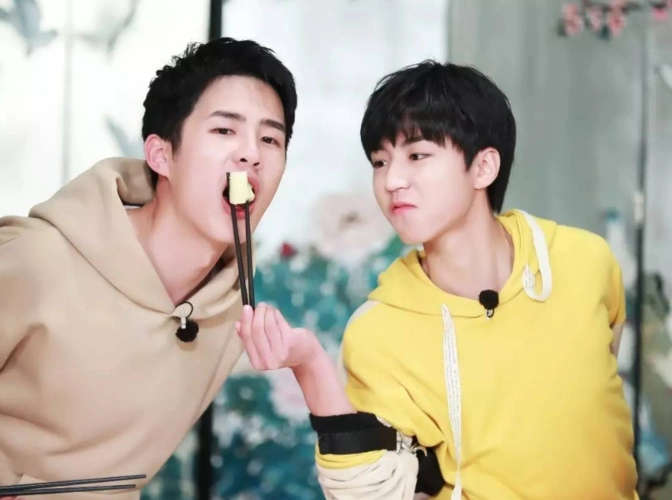 恰好是少年路透王俊凯刘昊然像小混混董子健的沙雕让导演怕了