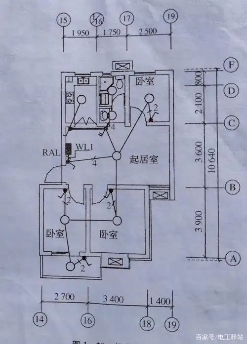 一个三居室照明平面图 由上图可以看出,这是一个三室一厅一厨一卫户型