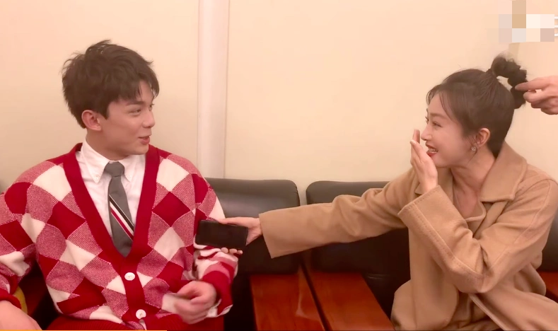 秦岚给吴磊准备红包送祝福却被拒绝真相让网友笑到肚子痛