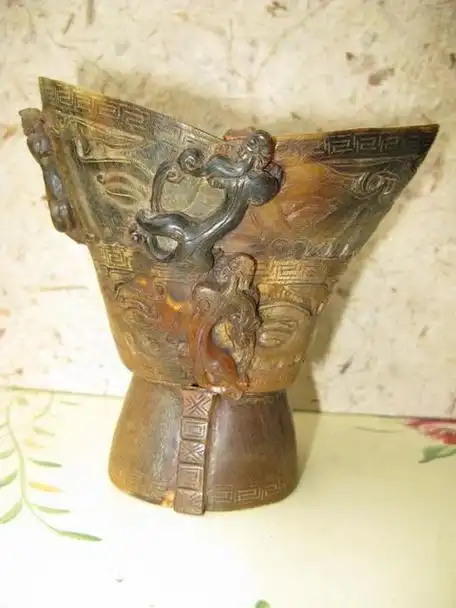 蹄子料仿犀角杯