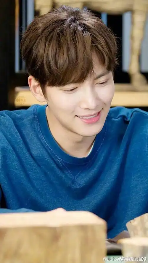 说实话旋风少女2才是神池昌旭一出来帅的仿佛不在一个次元