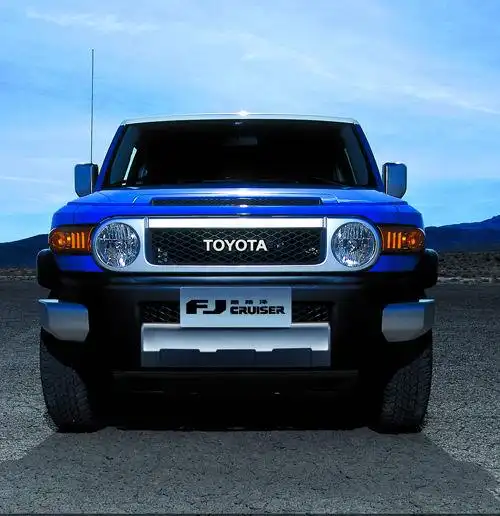 丰田经典越野车fj酷路泽于日本正式下线