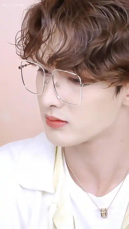 朱正廷品牌直播活动全程录屏 仙子的皮肤自带滤镜