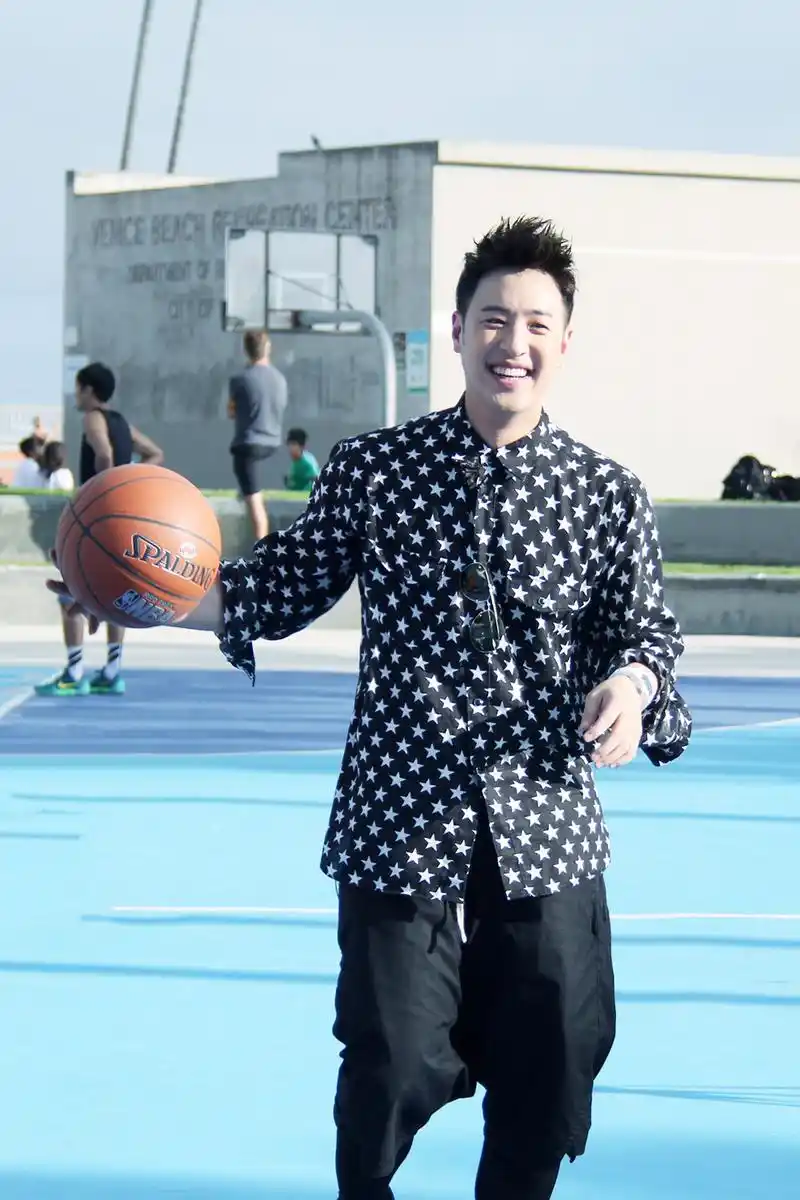 打篮球最帅的四位男明星:潘玮柏上榜,吴亦凡第二,第一帅的掉渣