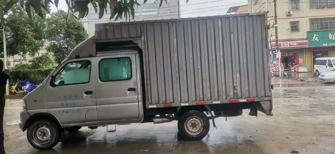 13年南骏小货车,小四轮箱式小货车,1.5排量双排座,车厢2 - 抖音