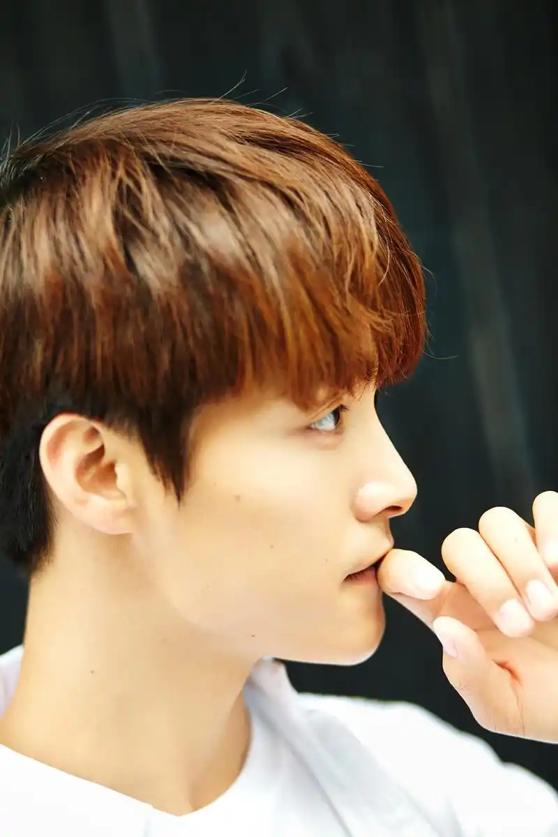 马天宇白衬衫校园范儿