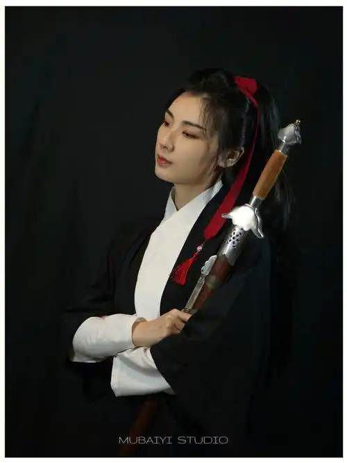 古风造型不谓侠高马尾侠客造型