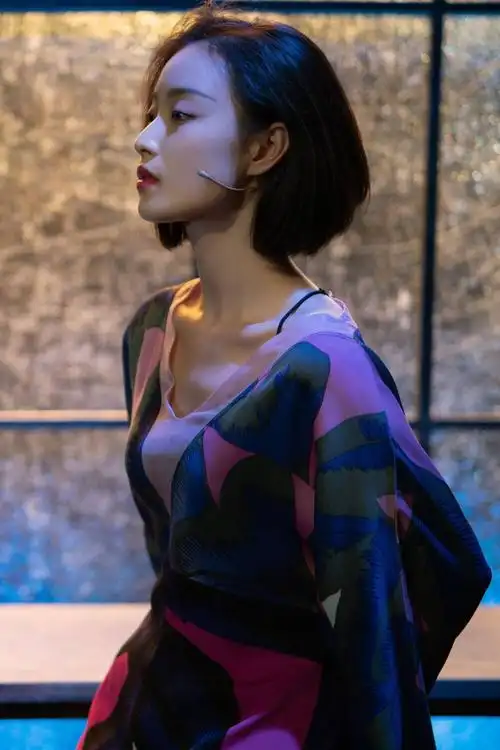 倪妮女神头像壁纸