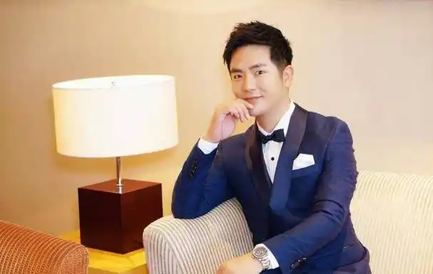 斓曦略显发福已是孩子妈,张晓龙仍未婚?_事情_陈思斯_观众