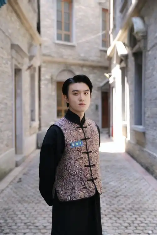 郑伟首综《青春加点戏》 搭档"青你2"训练生被"相亲"