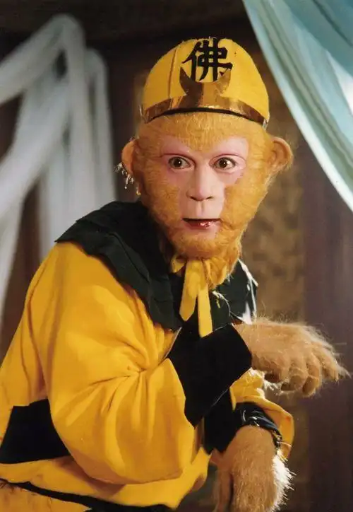 六小龄童甜蜜讲述追妻趣事:起初看对方不顺眼,如今在心里排第一_手机