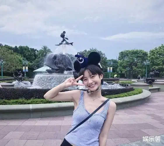 李庚希凭《漫长的季节》爆红,9.