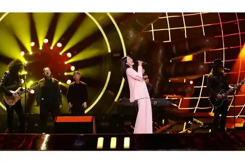 谭维维《梦想的声音2》气场全开 极致摇滚演绎生活纯粹本色