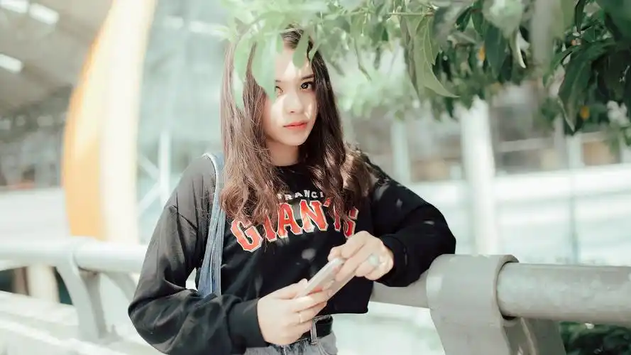 2020-09-04上传元气壁纸平台,清纯美女壁纸【44】壁纸是一款电脑壁纸