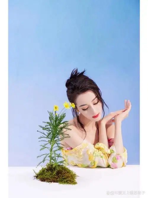 挑战更新100位女明星-迪丽热巴