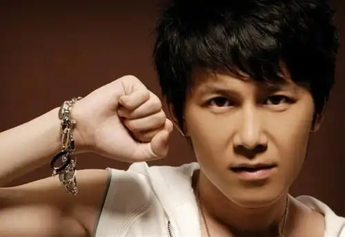 【图】高进图片大全 高进走势强劲新歌持续飙升