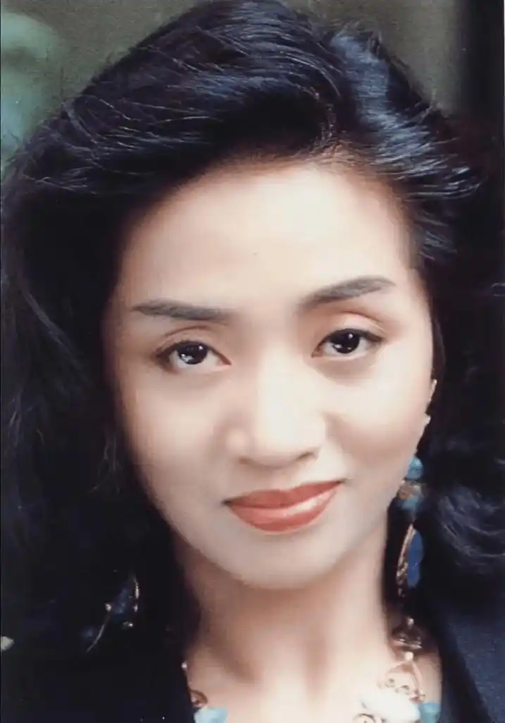 梅艳芳:母女恩怨,友人相依,与爱擦肩,一生离不开一个"情"字_梅妈_paul