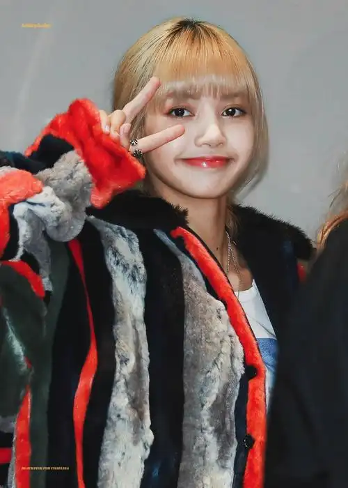 blackpink lisa
