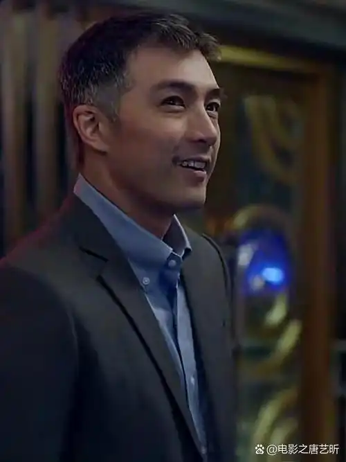 当我看到贺军翔在《恶魔在身边》中饰演的阿猛,那个熟悉而迷人的邢篌