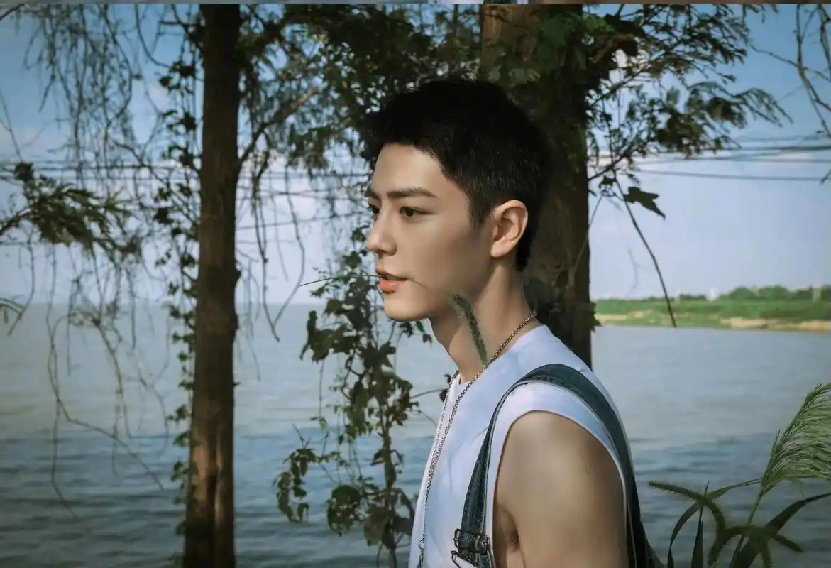 真的超爱肖战的短发造型,是酷boy 90#肖战 #向全世界安 - 抖音