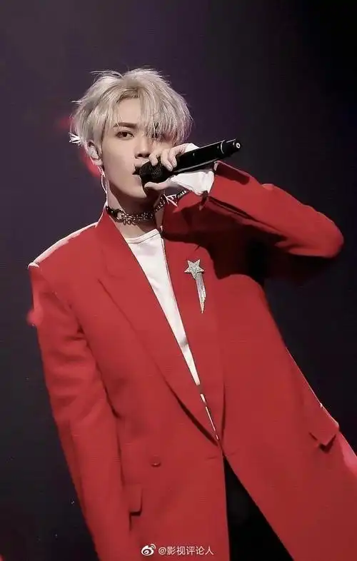 林彦俊原来我很爱你#真的抵抗不了林彦俊穿西装!又苏又禁欲@林彦俊