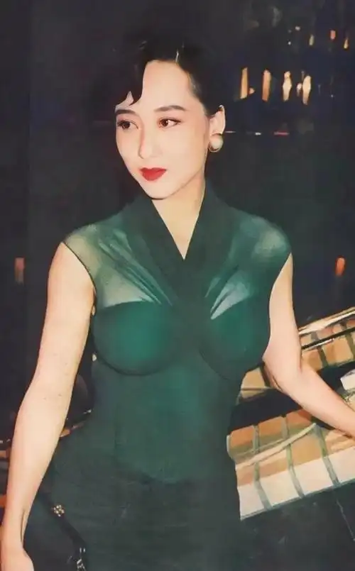 "魔鬼身材","思想传统",小三上位的利智