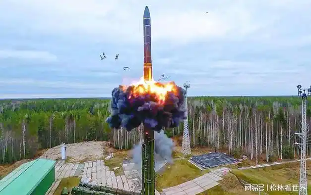 突发俄军成功试射亚尔斯洲际导弹向欧美传递危险信号