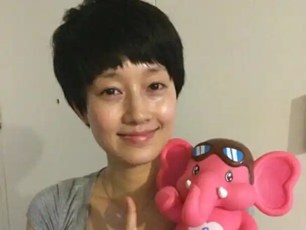 马伊琍晒素颜照 网友:倦容好憔悴