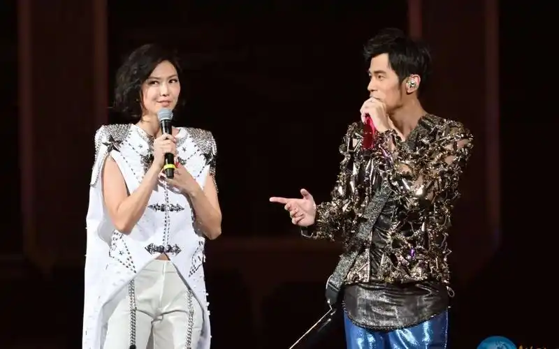 【全网最高音质】周杰伦x孙燕姿《不能说的秘密 遇见》2013魔天伦演唱