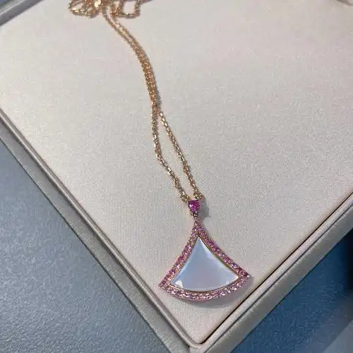 bvlgari七夕小裙子项链