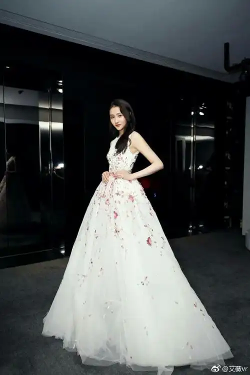 如何看待关晓彤获得白玉兰奖最佳女配角奖