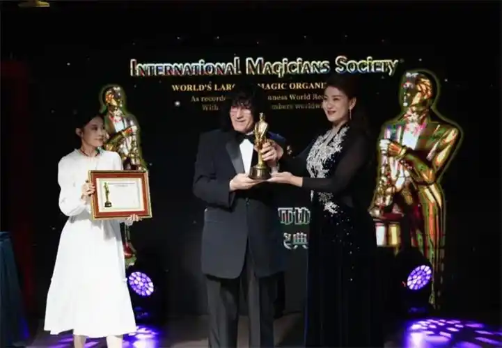 深读周刊·人物 | 沈爽:磨出魔术界的"奥斯卡"